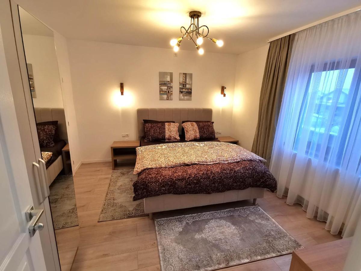 Vila Aras Simeria ภายนอก รูปภาพ